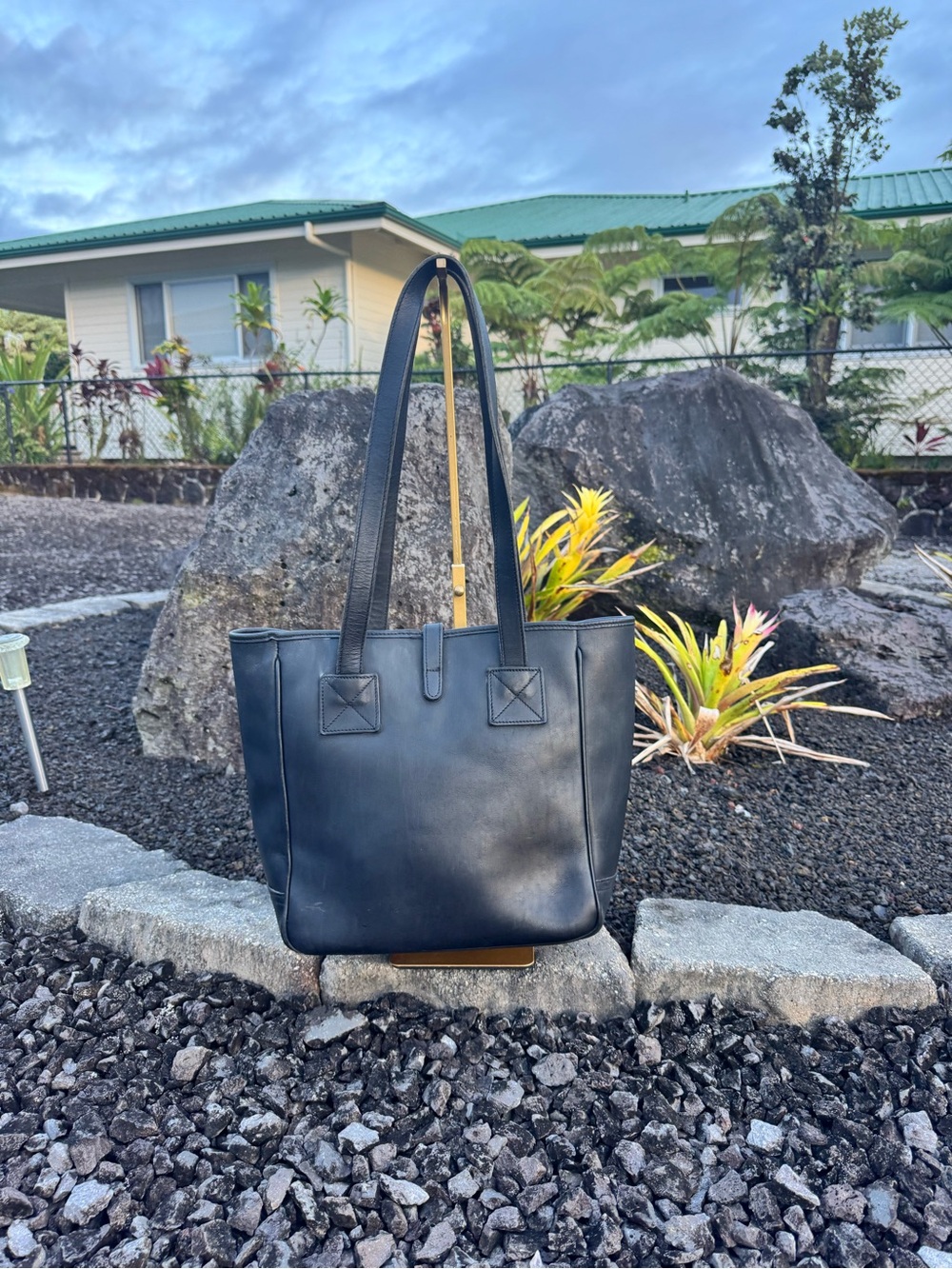 Vintage Dooney & Bourke Black All Weather Leather Tote Made in USA - Picture 3 of 15